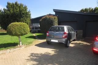 3 Bedroom Property for Sale in Mossel Bay Central Western Cape
